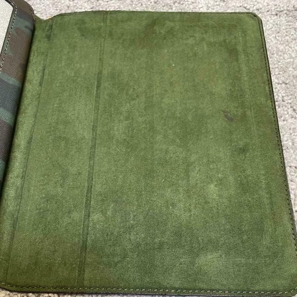 Fossil Authentic Long Bunker TABLET Camo Cover GREEN SML1087346 - Picture 3 of 8